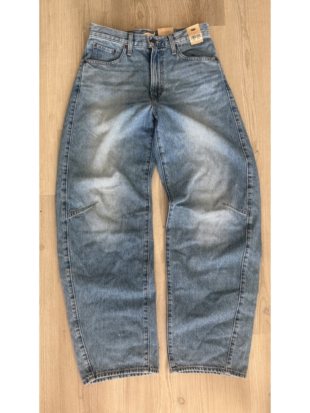 Levi’s Cinch Barrel Jeans Size 28 perfect wash NWT - Picture 4 of 8